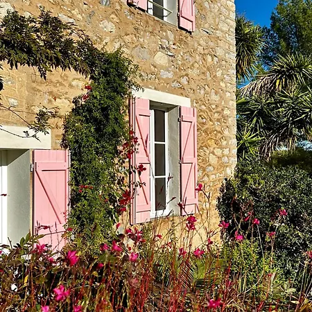 Les Lauriers, D'exception Nyaraló La Londe-les-Maures